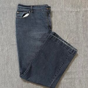 Contrast Dark blue denim jeans with a relaxed fit